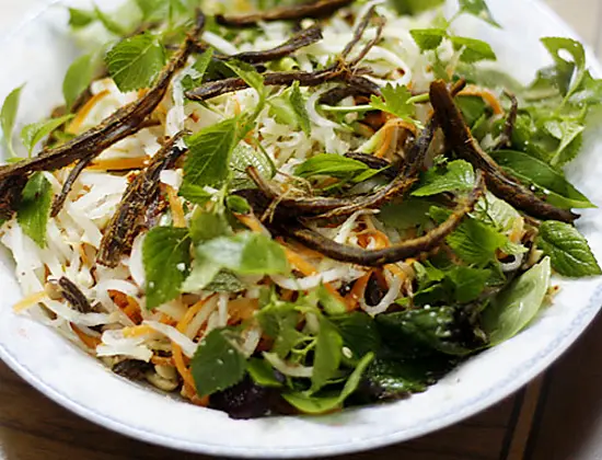 Nộm su hào thịt bò khô ăn vặt tại gia