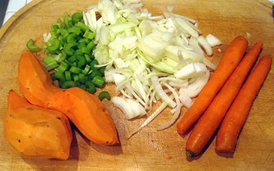 Sup-bi-ngo-nau-khoai-lang-4