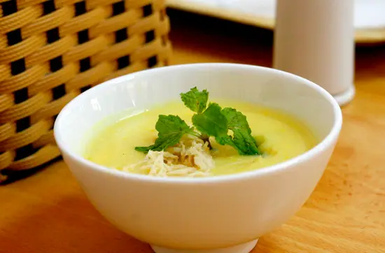 Súp gà ngô kem bạn thử chưa?