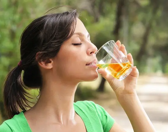 tác dụng của chè xanh làm đẹp da 3