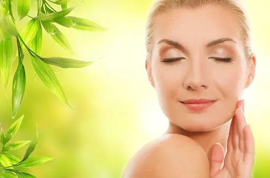 tác dụng của chè xanh pha mật ong làm đẹp da