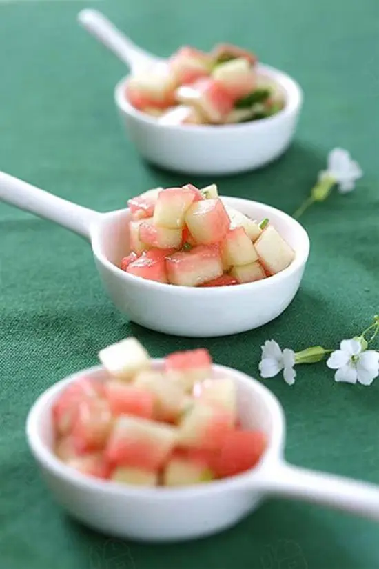 Tận dụng làm món ăn từ vỏ dưa hấu