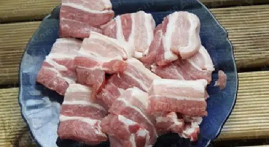 thịt ba chỉ thái miếng
