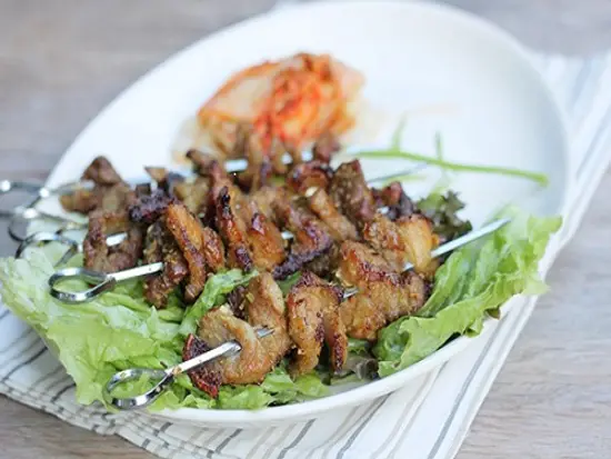 Thịt ba chỉ xiên nướng đã miệng ngày mưa