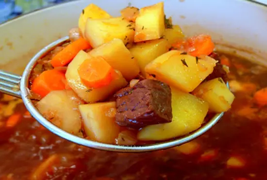 thit-bo-nau-khoai-tay-ca-rot-5