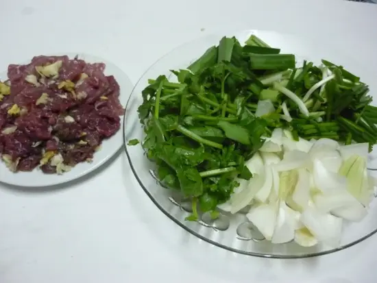 thit-bo-xao-hanh-tay-can-tay-7