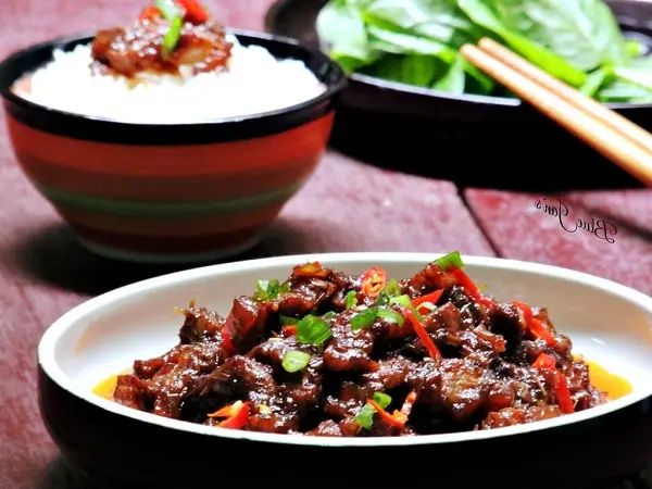 Thịt kho mắm ruốc ngon cơm