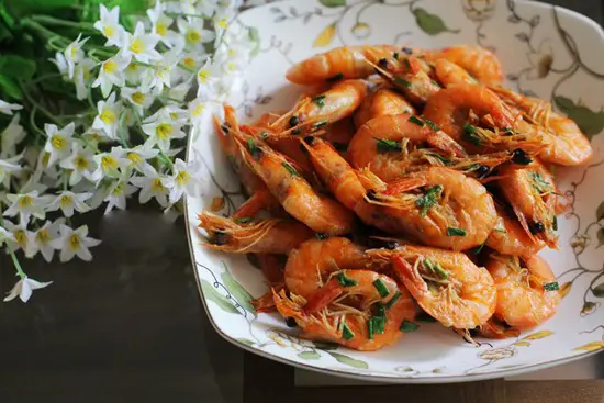 Thực đơn cơm trưa văn phòng cho người bận rộn