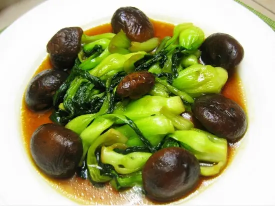 mâm cỗ chay lễ vu lan cải chíp sốt nấm