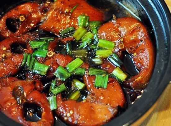 món ăn việt nam nổi tiếng cá kho tộ