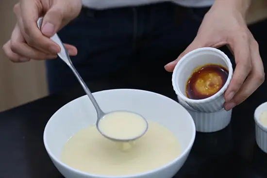 lam-banh-flan-bang-lo-vi-song-7