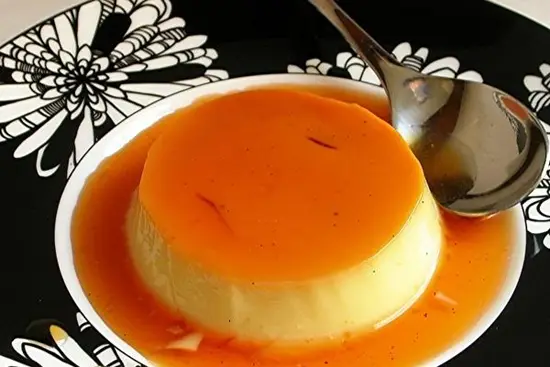 Tự làm bánh flan bằng lò vi sóng