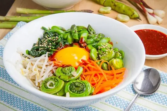 TỰ LÀM CƠM TRỘN BIMBIMBAP NGON NHƯ NGOÀI HÀNG
