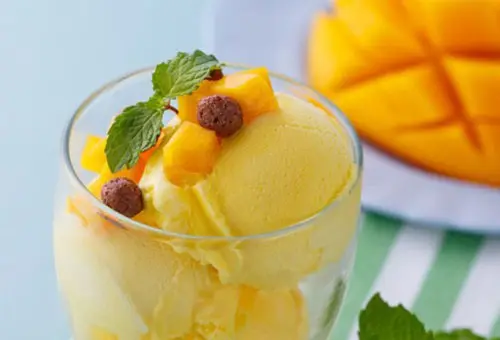 Tự làm kem xoài thơm ngon giải nhiệt cực đơn giản