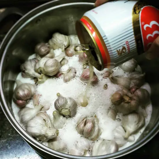 Tự làm tỏi đen tại nhà đơn giản 3