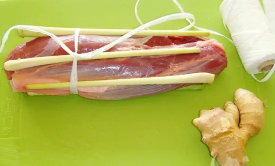 ỨA NƯỚC MIẾNG VỚI BẮP BÒ KHO GỪNG SẢ